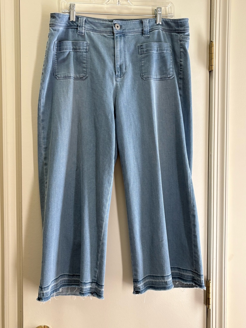 JJill  Light Blue Hi Rise Full Leg Denim Crops